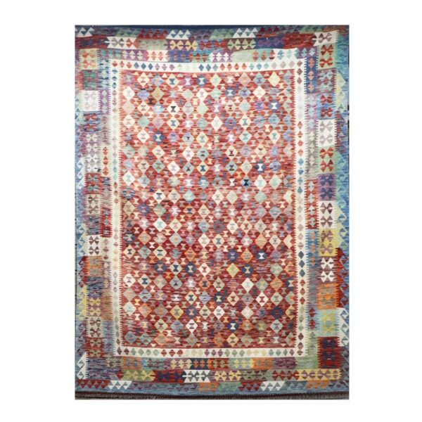 Tapete kilim artesanal com padrões geométricos em tons vibrantes e ricos detalhes.