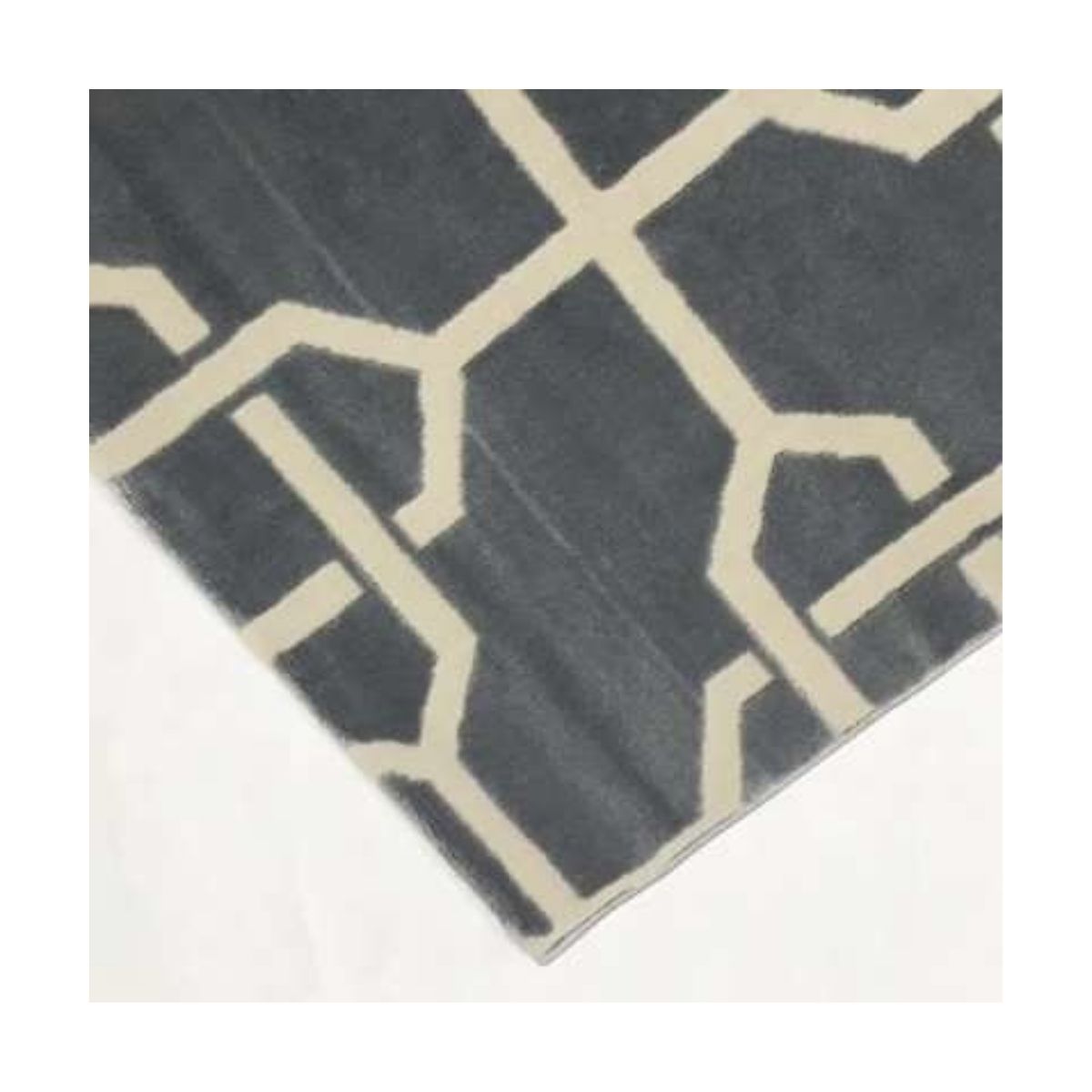 Tapete cinza moderno com design geométrico em bege suave e textura macia.